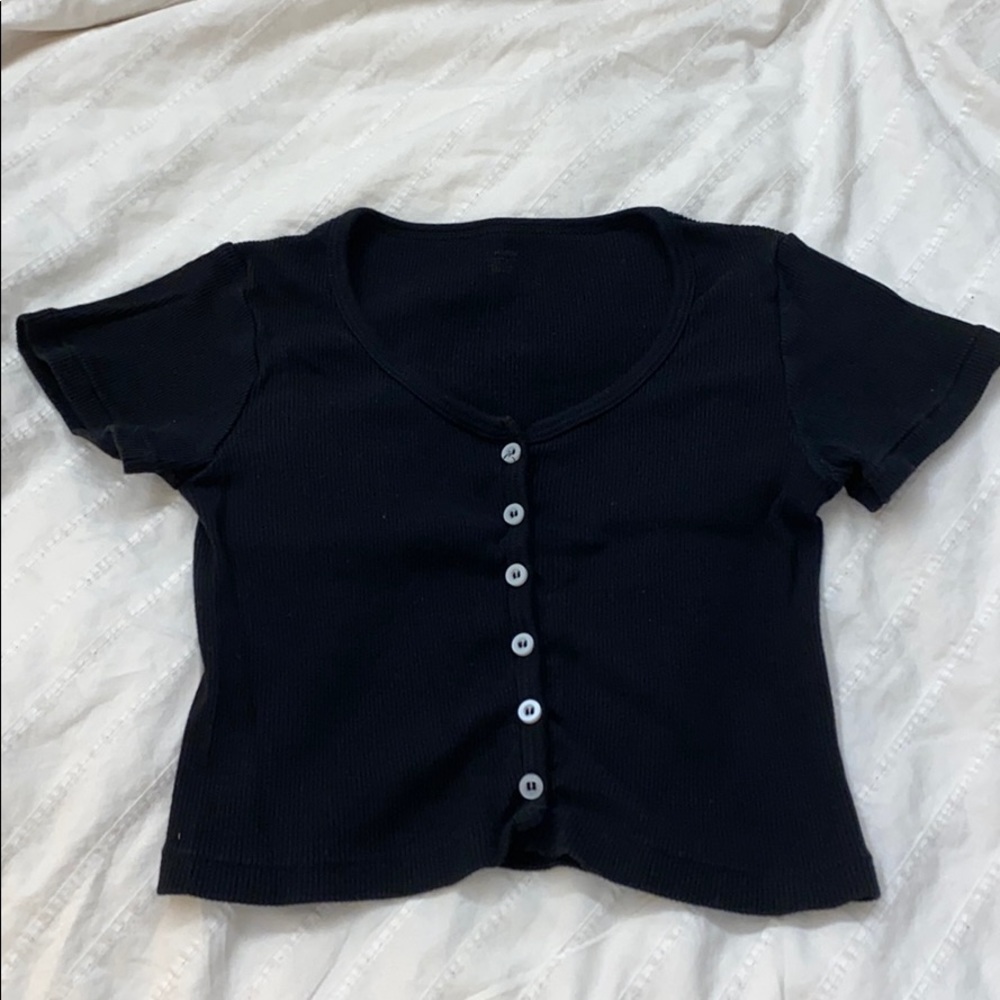 black crop top